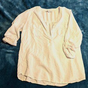 White woven beachy elbow sleeve half button down top